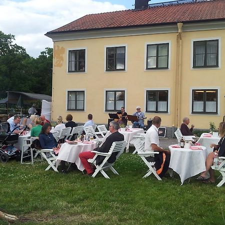 Tullgarns Vardshus Acomodação com café da manhã Vagnhärad Exterior foto