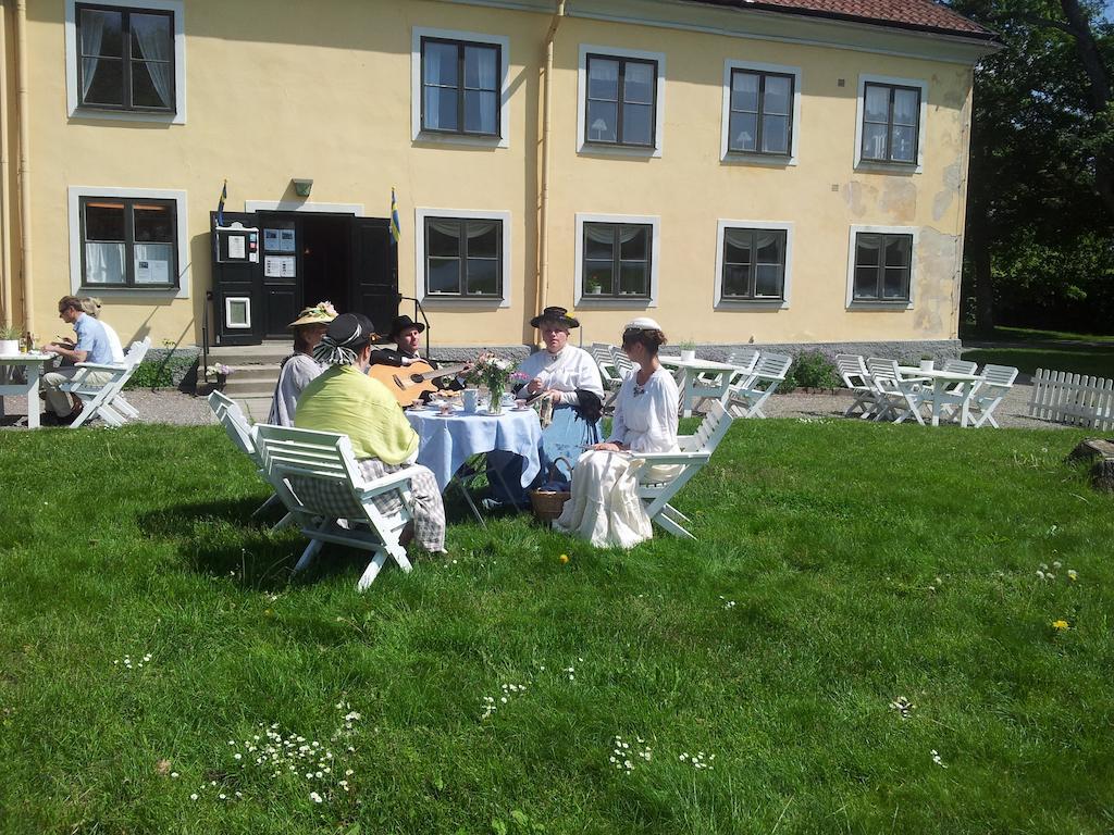 Tullgarns Vardshus Acomodação com café da manhã Vagnhärad Exterior foto