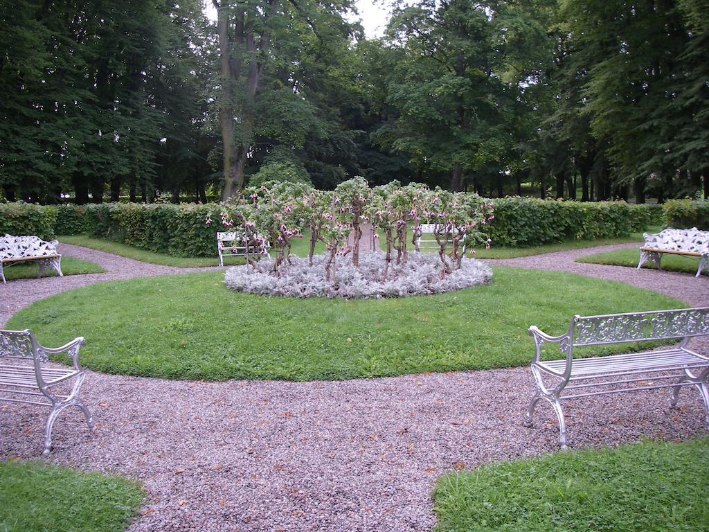Tullgarns Vardshus Acomodação com café da manhã Vagnhärad Exterior foto