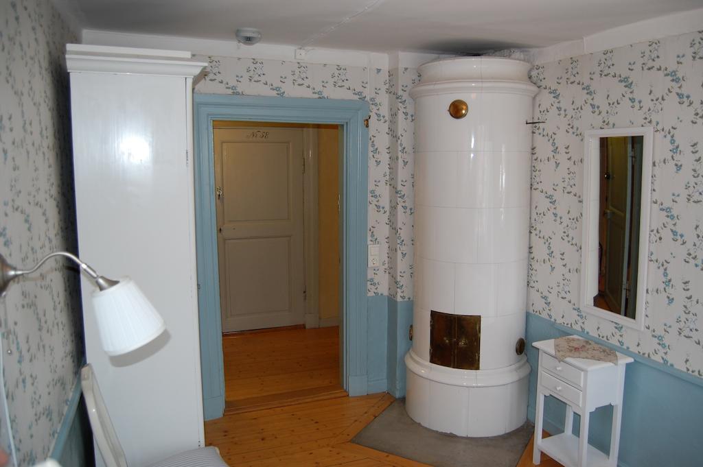 Tullgarns Vardshus Acomodação com café da manhã Vagnhärad Quarto foto